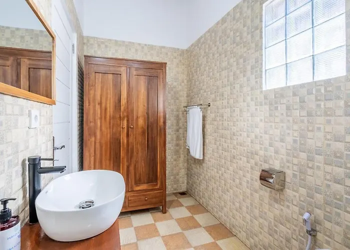 Villa Rk3, 2 Beds 15 Min Walk To Double Six Seminyak