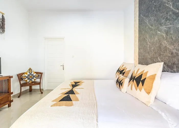 Rk3, 2 Beds 15 Min Walk To Double Six *